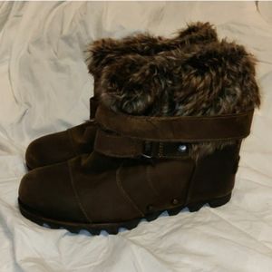 Sorel Joan of Artic Brown wedge sz 7